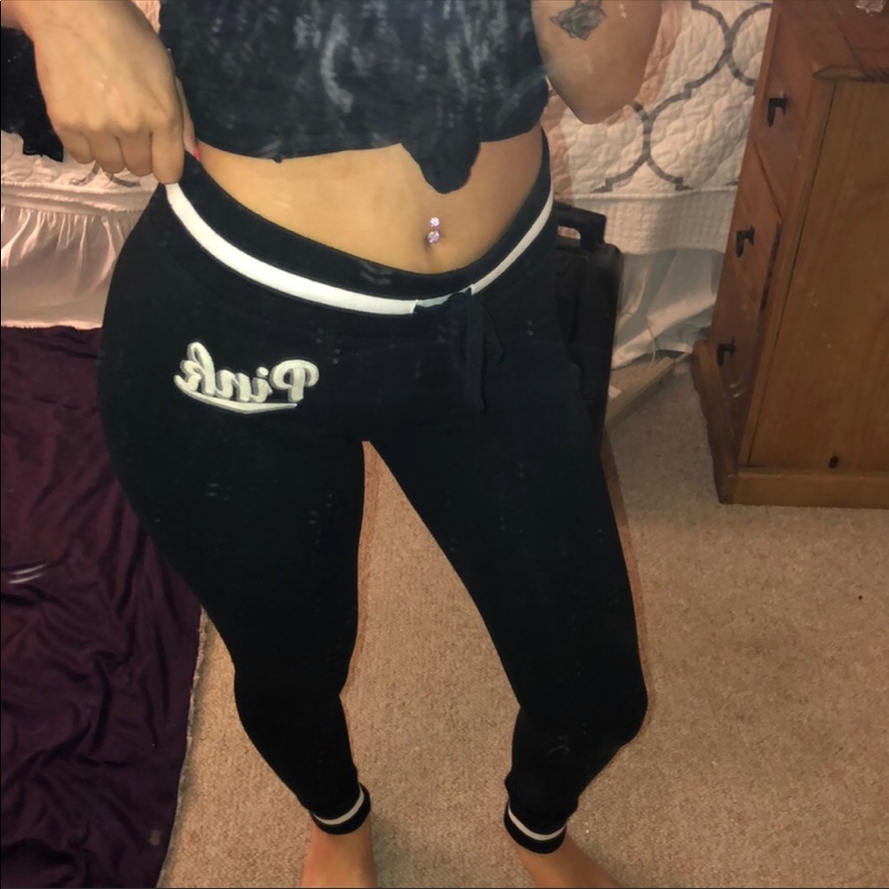 (black) PINK leggings